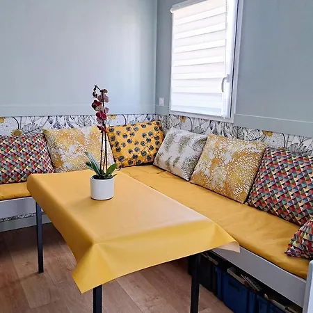 Joie Apartment